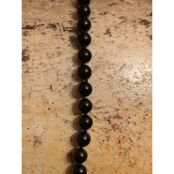 Black Onyx Bead Necklace with Gold Clasp Vintage - Picture 4 of 5